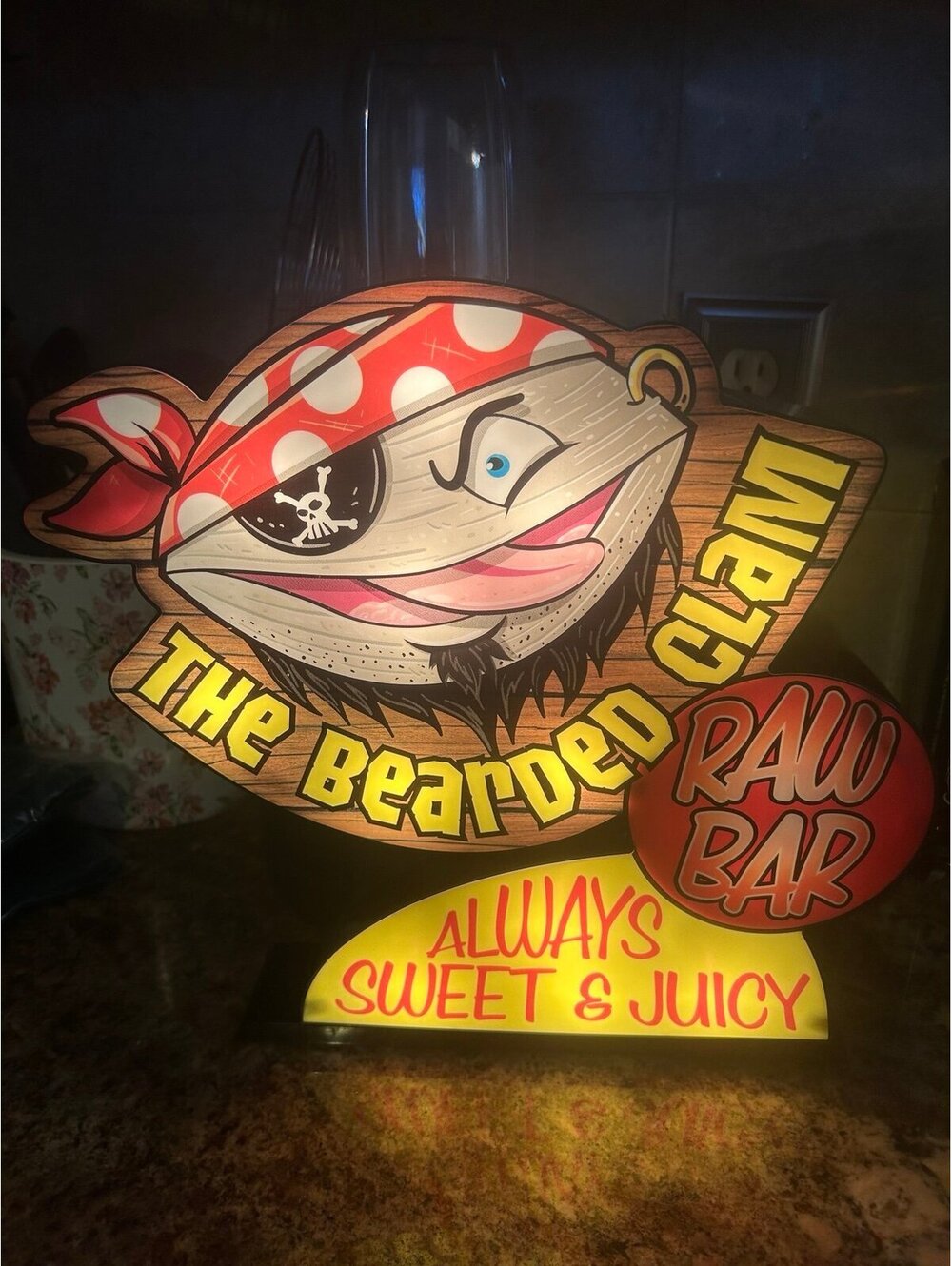Spencer Gifts The Bearded Clam Lighted Sign Works w/ Original Box & Adapter